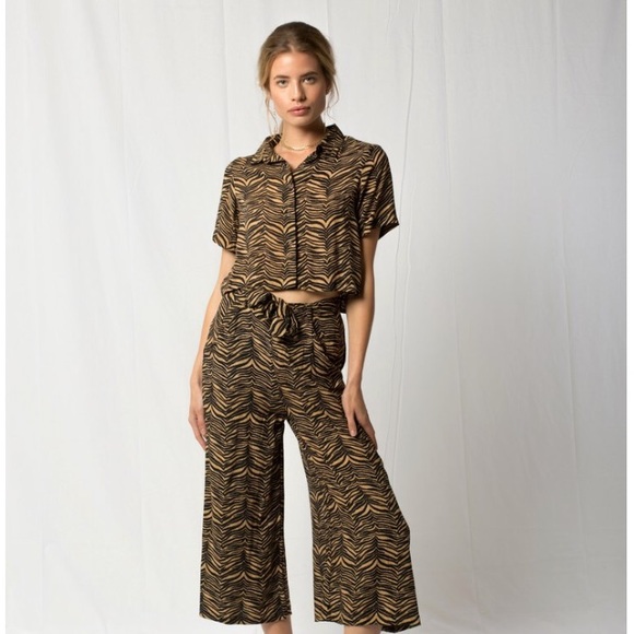 Aila Blue Mahalo Top - Picture 1 of 5